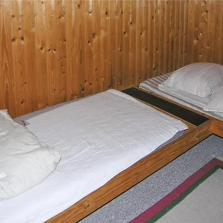 Vakantiehuis Three-bedroom Holiday In Tranekar *