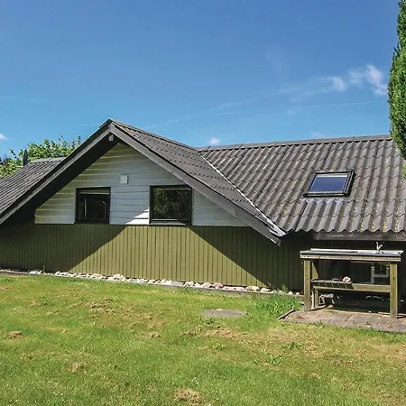 Three-bedroom Holiday In Tranekar Tranekær