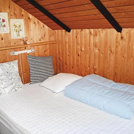 Three-bedroom Holiday In Tranekar *