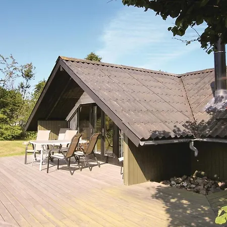 Three-bedroom Holiday In Tranekar Vakantiehuis